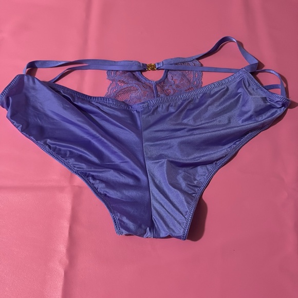 Victoria’s Secret panties - Picture 3 of 12